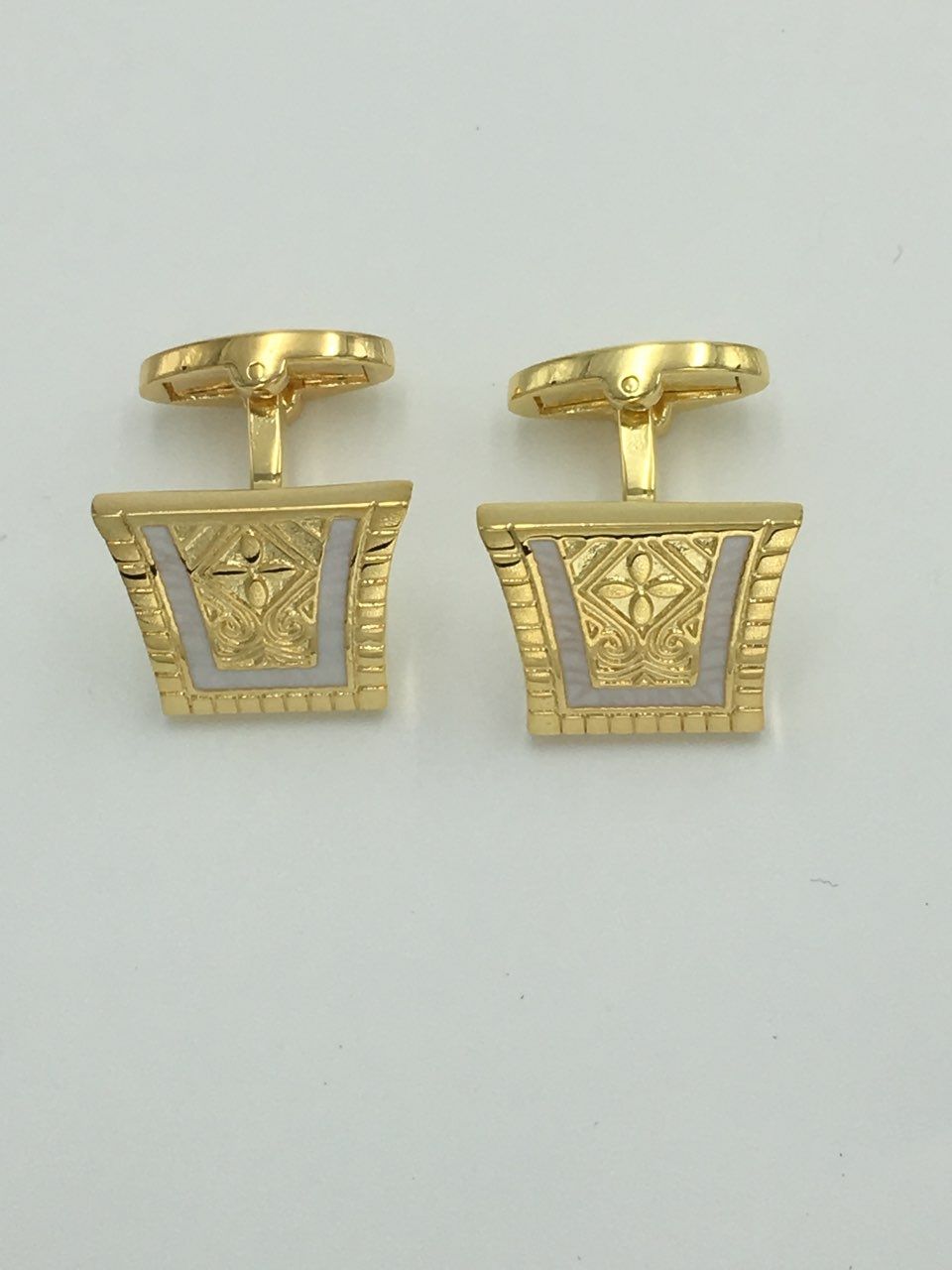 2 Pc. King of the Nile Style Cufflinks - Pure White